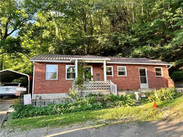 169 Court Street, Madison, WV 25130