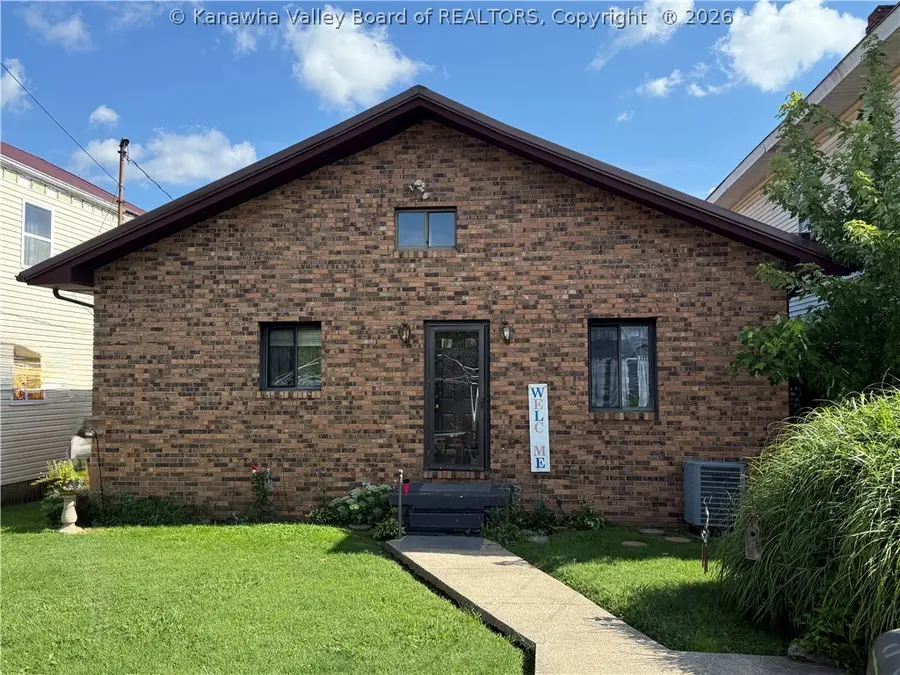 1024 West Virginia Avenue, Dunbar, WV 25064 - #3