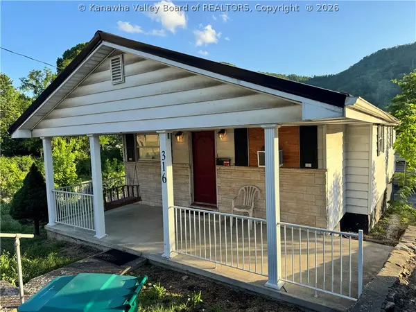 316 Nancy Avenue, Belle, WV 25015