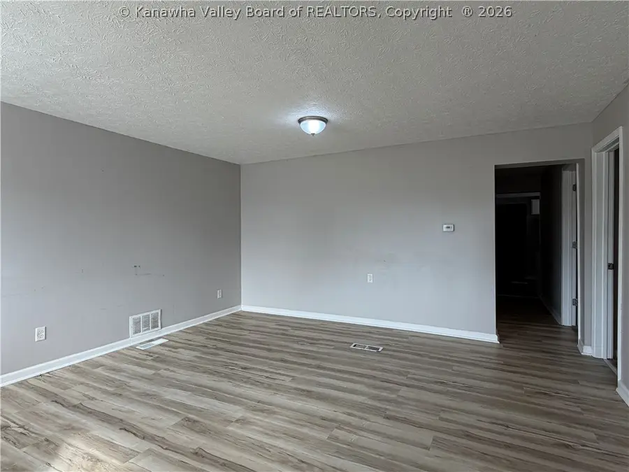 2556 Conner Avenue, Hurricane, WV 25526 - #2