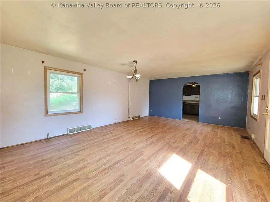 225 Eisenhower Drive, Charleston, WV 25302 - #3