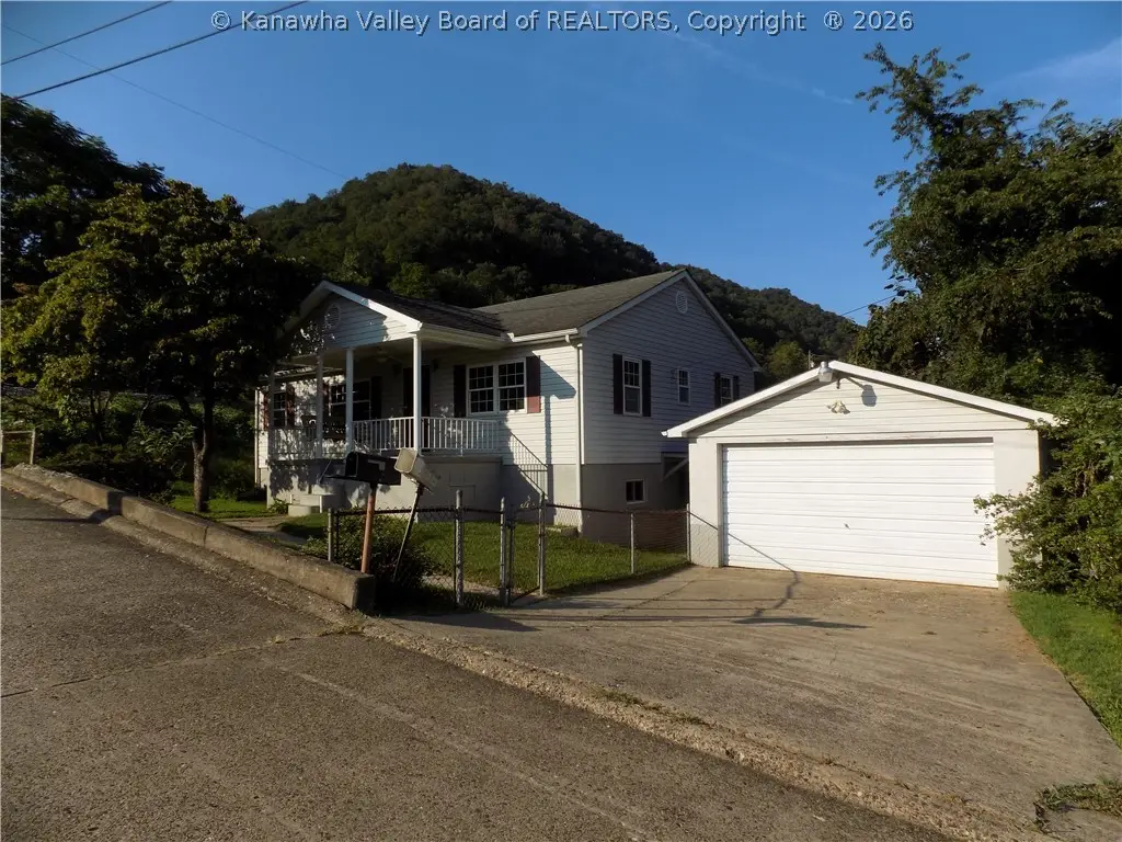 126 Lincoln Avenue, Belle, WV 25015 - #1