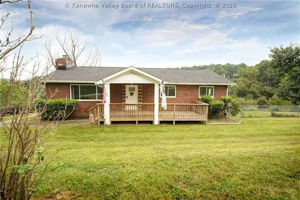 1223 Clearview Heights, Charleston, WV 25312
