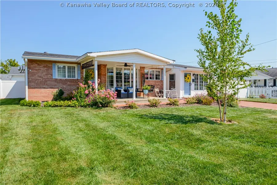 2058 Washington Avenue, Saint Albans, WV 25177 - #2