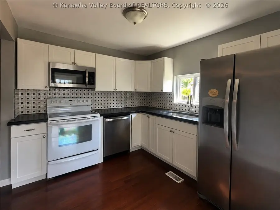 320 Birch Street, Saint Albans, WV 25177 - #3