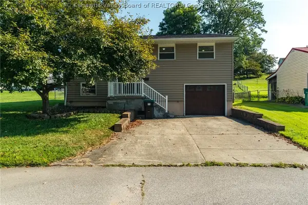 318 Belvue Drive, Hurricane, WV 25526