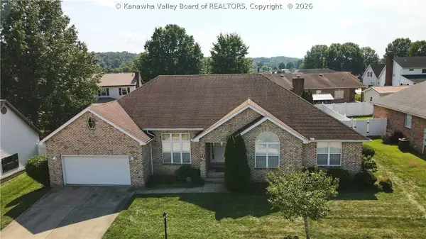 89 Frontier Lane, Hurricane, WV 25526