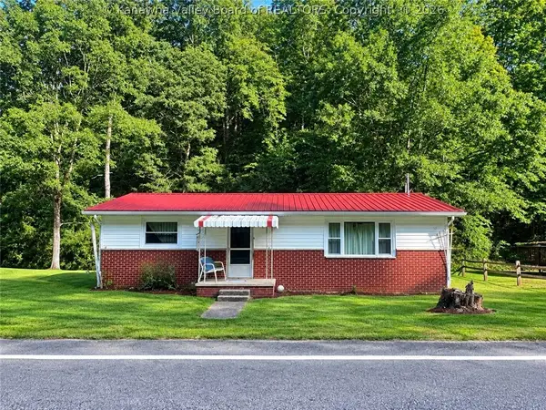 12953 Charleston Road, Kenna, WV 25248