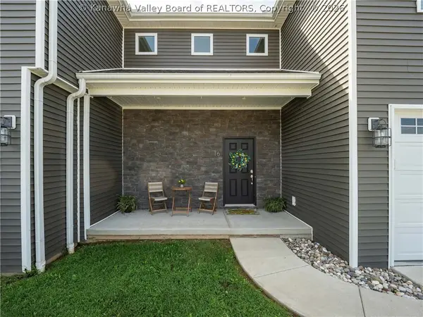 16 Residence Drive, Winfield, WV 25213