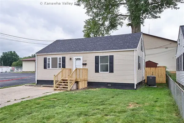 2509 Harrison Avenue, St Albans, WV 25177