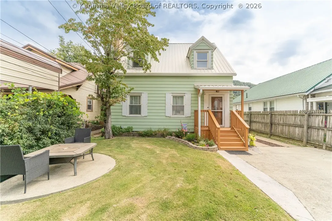 3326 W 5th Avenue, Belle, WV 25015 - #1