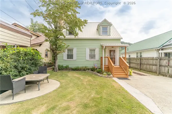 3326 W 5th Avenue, Belle, WV 25015