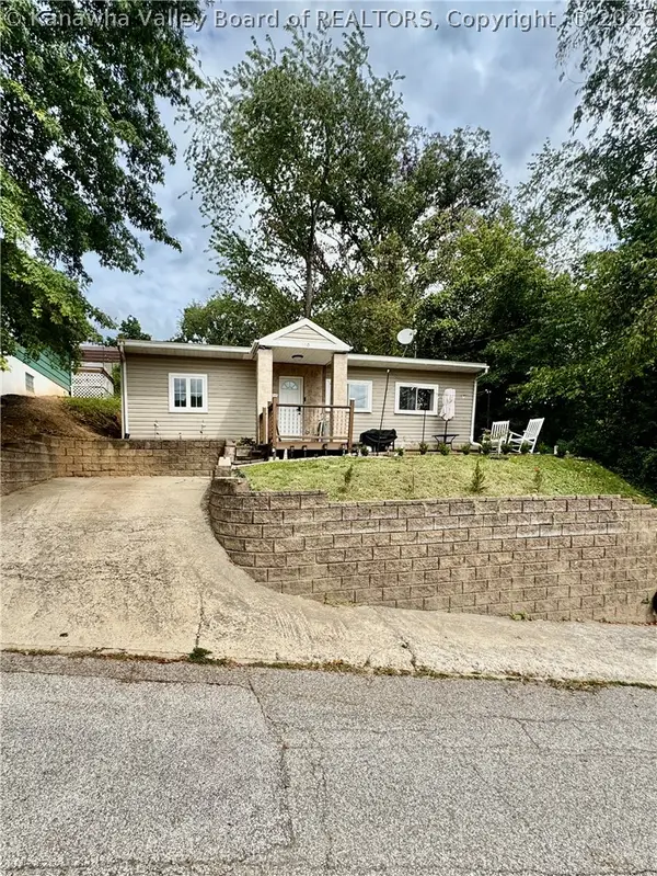 100 Steele Street, Dunbar, WV 25064