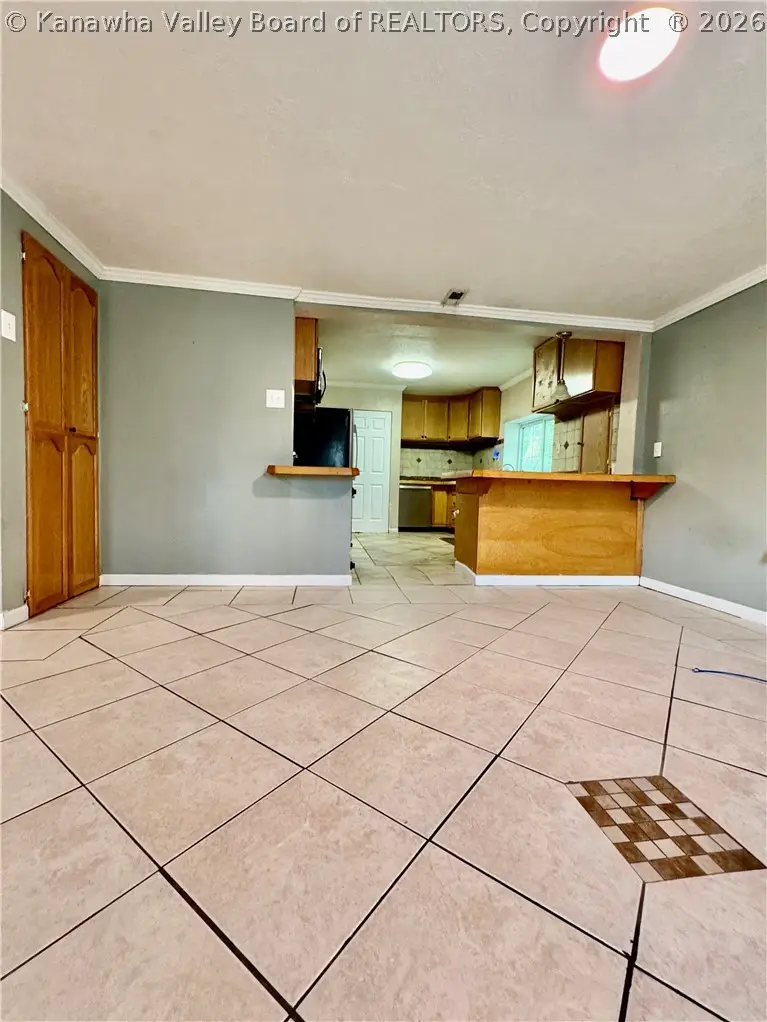 100 Steele Street, Dunbar, WV 25064 - #2