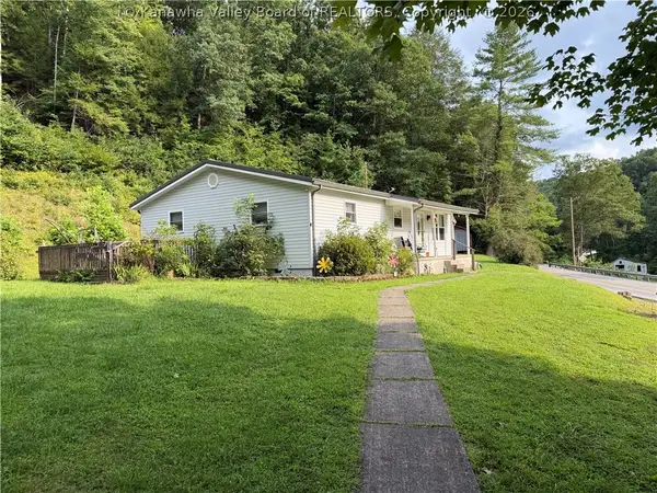 14963 Clay Highway, Lizemores, WV 25125
