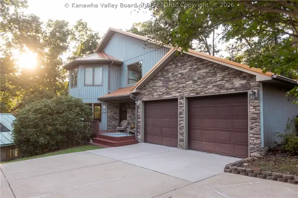12 Bridle Way, Hurricane, WV 25526