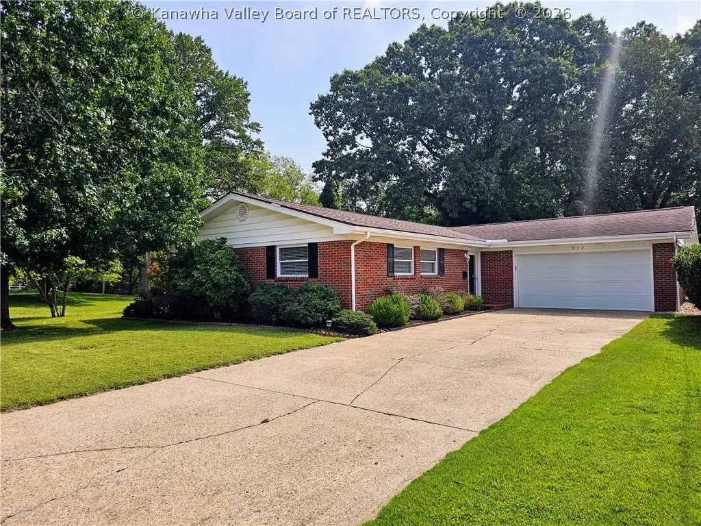 912 Mossman Circle, Point Pleasant, WV 25550 - #1