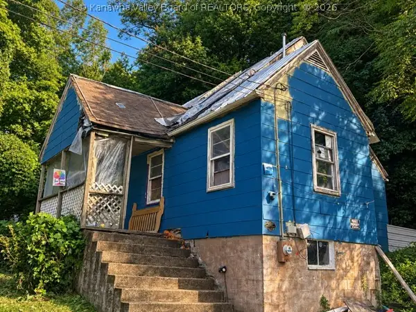 229 Hillcrest Drive, Montgomery, WV 25136