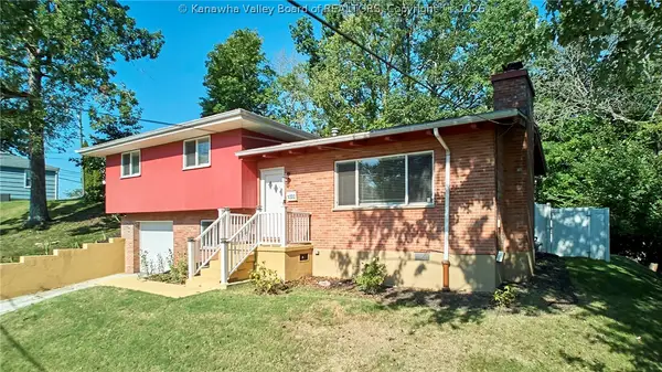 1202 Crown Drive, South Charleston, WV 25309