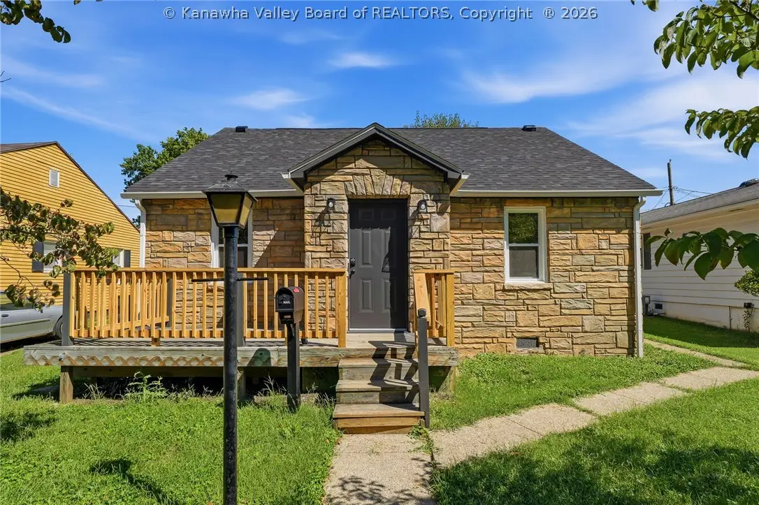 631 Chestnut Street, Kenova, WV 25530 - #1