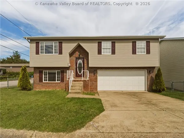 1702 Jackson Avenue, St Albans, WV 25177