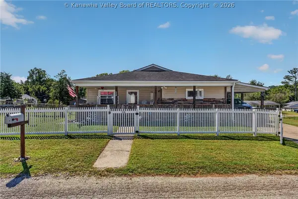 116 1st Avenue, Tornado, WV 25202