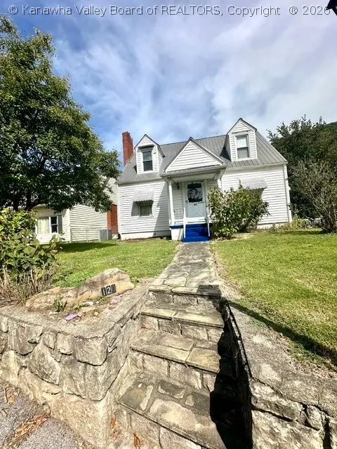 120 W Reynolds Avenue, Belle, WV 25015 - #2