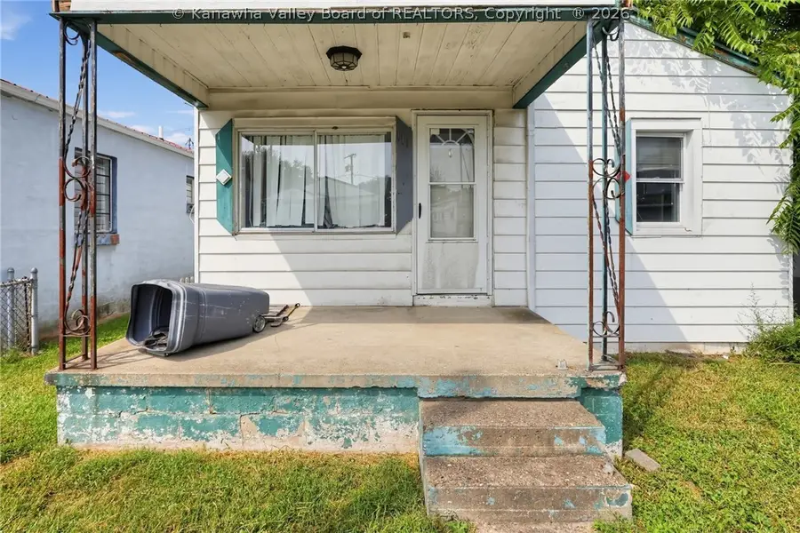 111 Oak Street, Saint Albans, WV 25177 - #2
