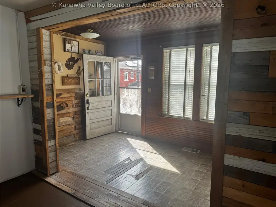 1034 Garden Street, Charleston, WV 25302 - #3