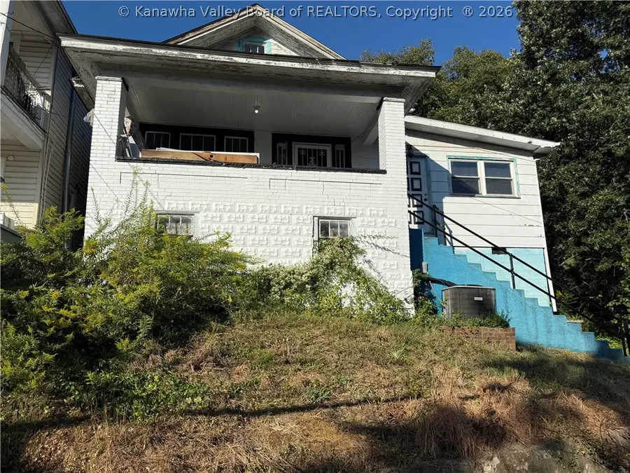 615 Locust Street, Logan, WV 25601 - #3