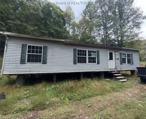 2804 Flat Fork Road, Duck, WV 25063