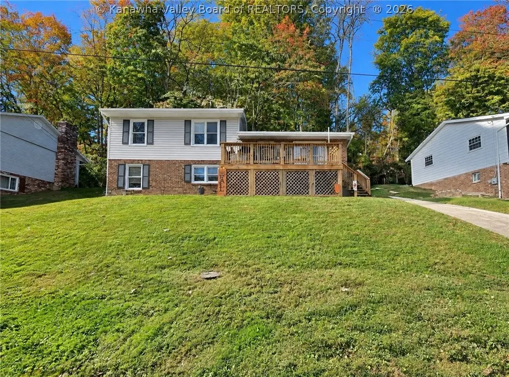 136 Tompkins Drive, Saint Albans, WV 25177 - #1
