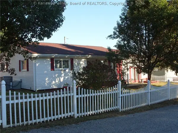 102 Happy Drive, Culloden, WV 25510