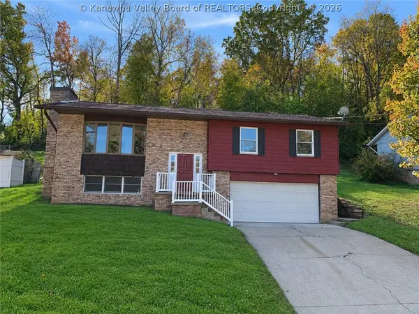 209 Pine Circle, Dunbar, WV 25064