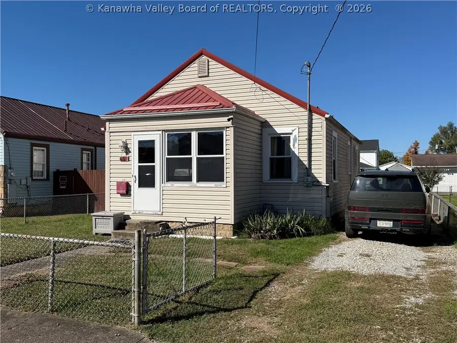 407 20th Street, Dunbar, WV 25064 - #3