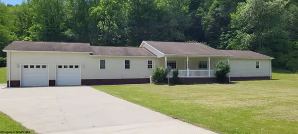 2842 SAGO Road, Buckhannon, WV 26201
