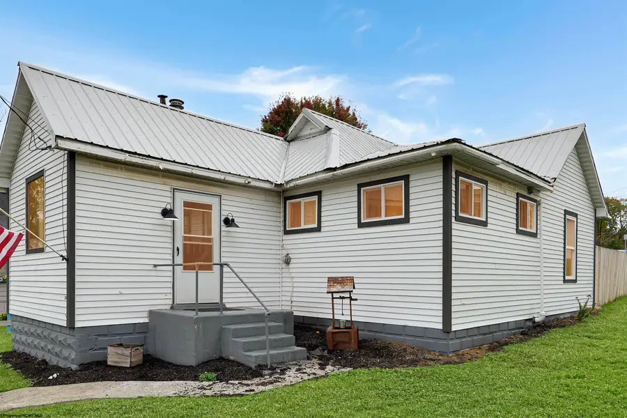 104 Caldwell Street, Terra Alta, WV 26764 - Image #3