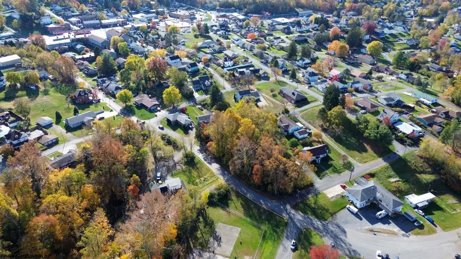 199 W Park Avenue, Westover, WV 26505 - Image #3