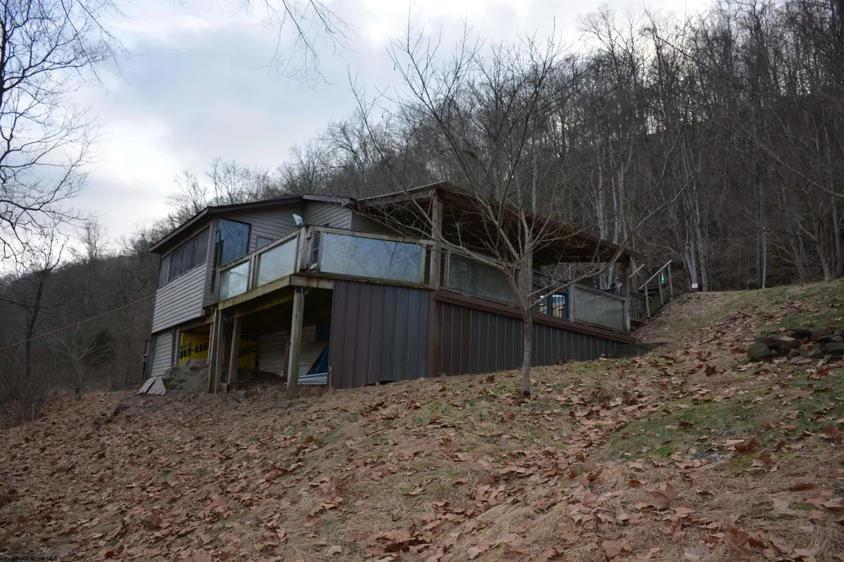 991 Winchester Road, Elizabeth, WV 26143 - Image #1