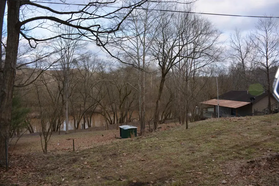 991 Winchester Road, Elizabeth, WV 26143 - Image #3