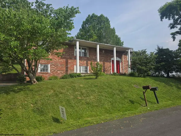 1386 Headlee Avenue, Morgantown, WV 26505-2674