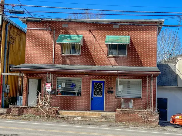 7 S Lewis Street, Glenville, WV 26351