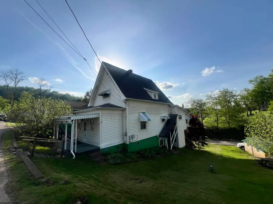 46 Grand Avenue, West Union, WV 26456-8509 - Image #2