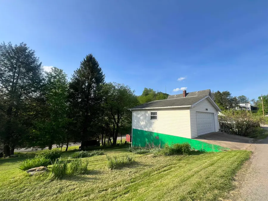 46 Grand Avenue, West Union, WV 26456-8509 - Image #3