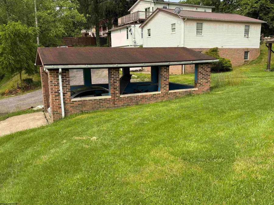8 W 4th Street, Westover, WV 26501 - Image #2