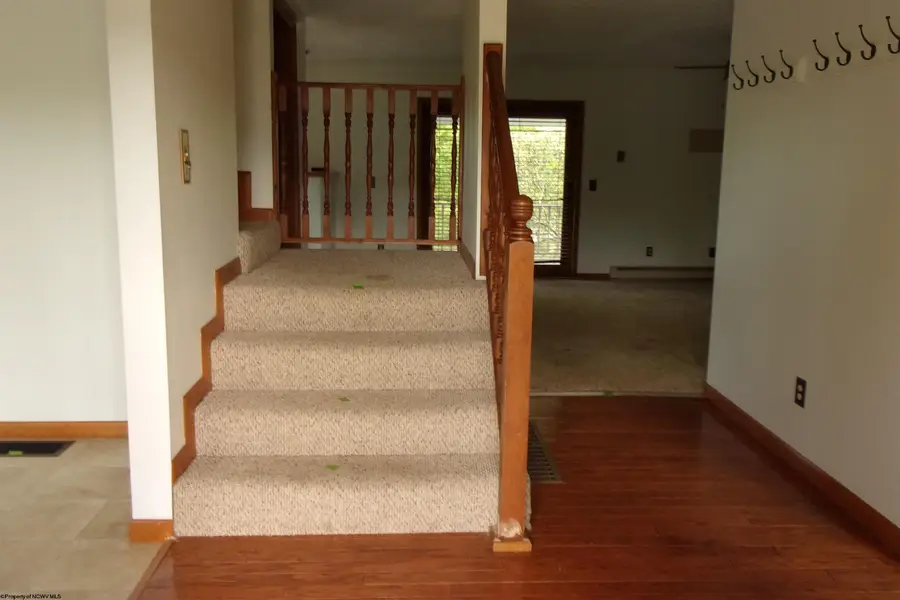 208 Parkview Circle, Kingwood, WV 26537 - Image #3