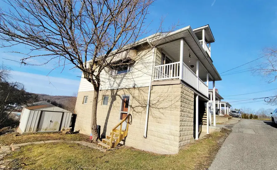 704 S Stewart Street, Shinnston, WV 26431 - Image #2