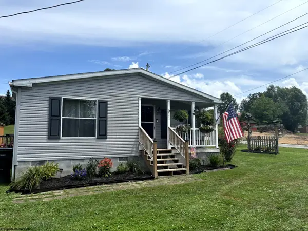 911 Vicksburg Road, Buckhannon, WV 26201