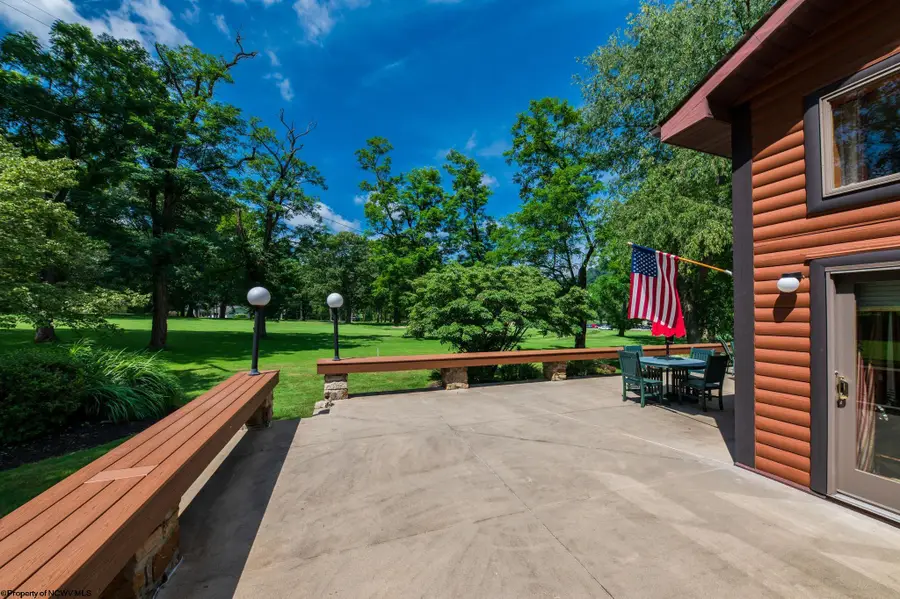 102 Country Club Court, Kingwood, WV 26537 - Image #2