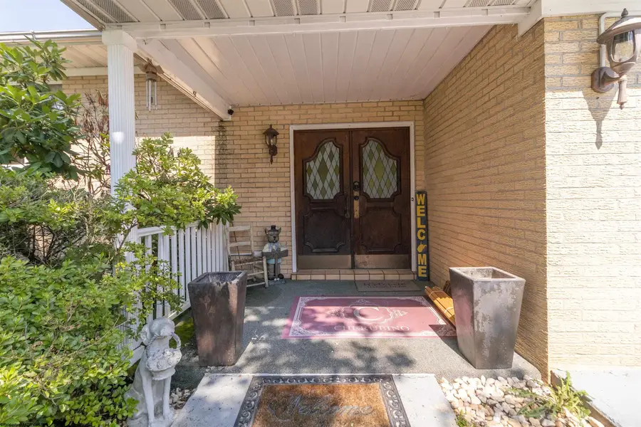 125 Ashford Drive, Bridgeport, WV 26330 - Image #2